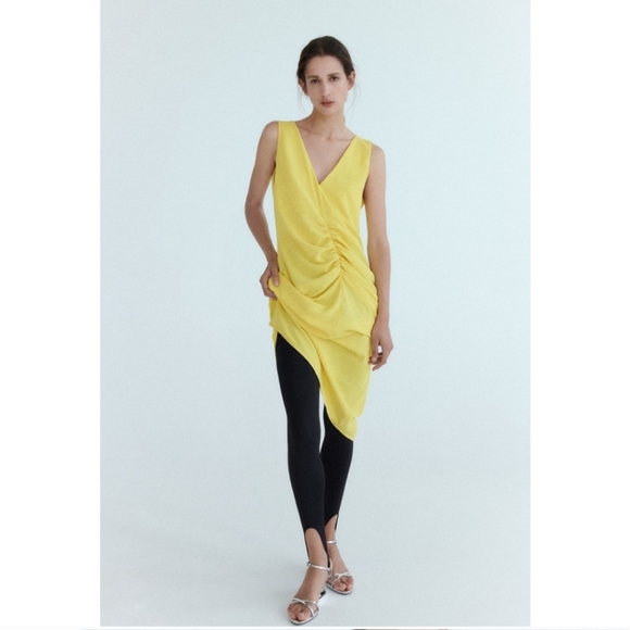 ZARA Center Ruched Lemon V-neck midi dress. Size M - Picture 5 of 10